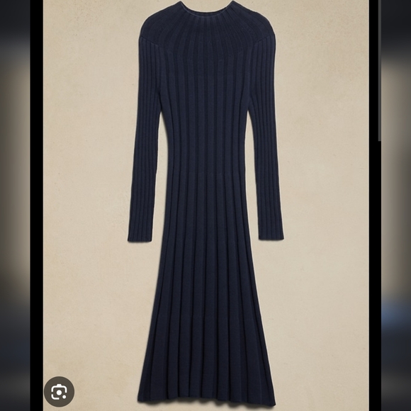 Banana Republic NWT Ribbed Midi Sweater Dress in Navy size XSp - Picture 3 of 6